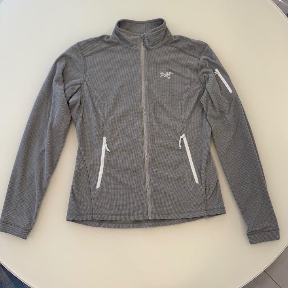 Arc’teryx Women’s Grid Full-Zip Fleece Jacket — Technical Mid-Layer, Size M